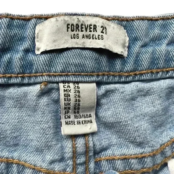 FOREVER 21 FRINGE DENIM MINI SKIRT•SIZE 26 US (S)•VERY CUTE LIGHT WASH DENIM• - Picture 7 of 7